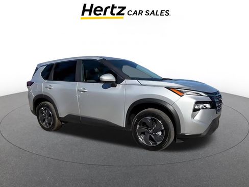 Used 2025 Nissan Rogue SV image 1