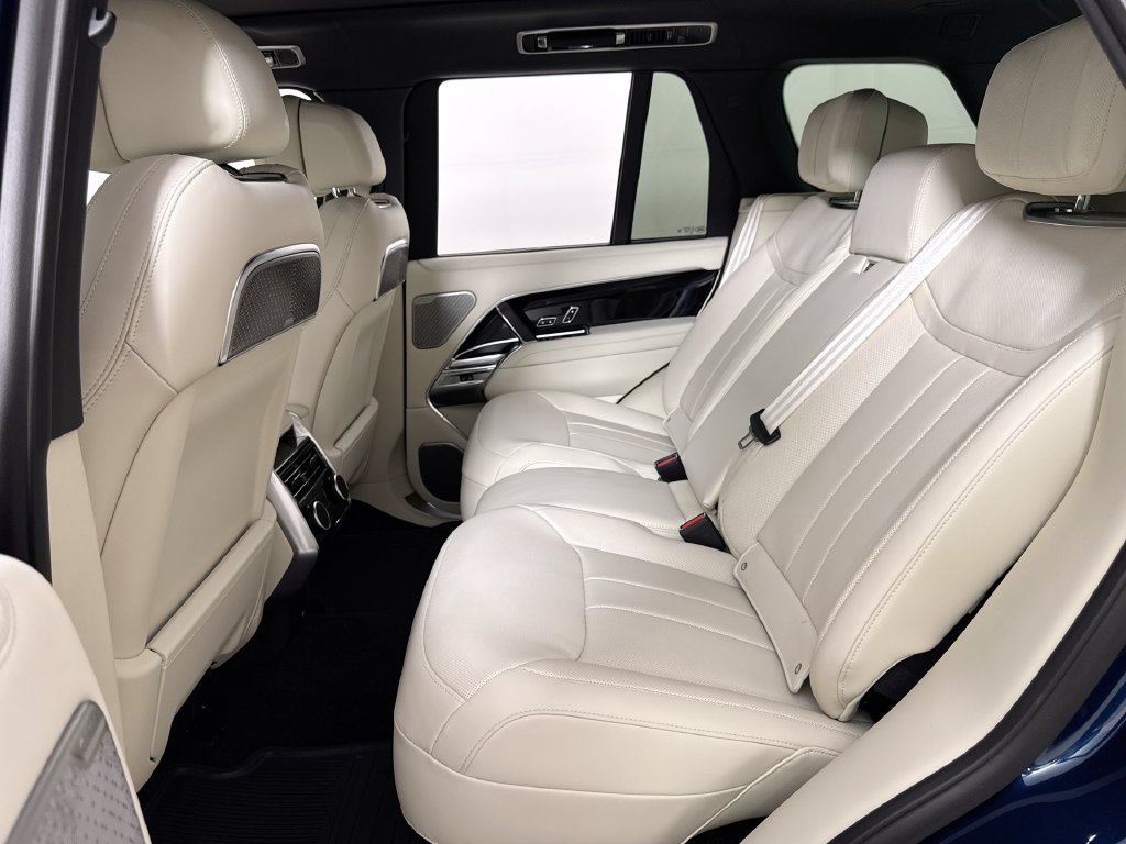 New 2026 Land Rover Range Rover Autobiography AWD/4WD image 22