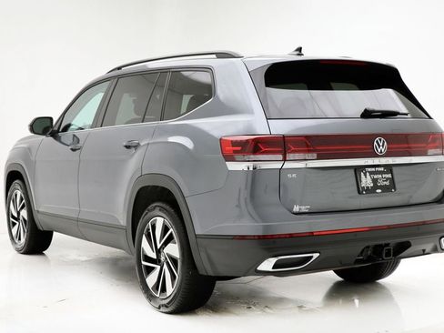 Used 2025 Volkswagen Atlas SE image 7