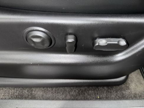 Used 2012 Chevrolet Tahoe LTZ image 31