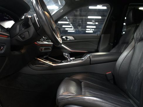 Used 2022 BMW X7 M50i AWD/4WD image 10