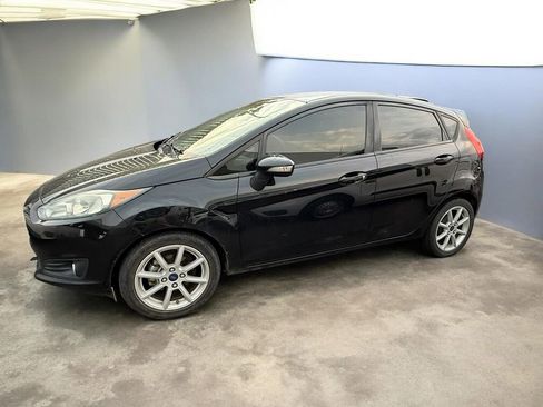 Used 2016 Ford Fiesta SE w/ Equipment Group 201A image 3