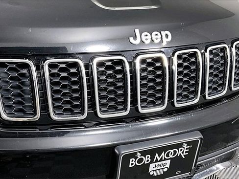 Used 2019 Jeep Grand Cherokee Limited w/ Luxury Group II image 32