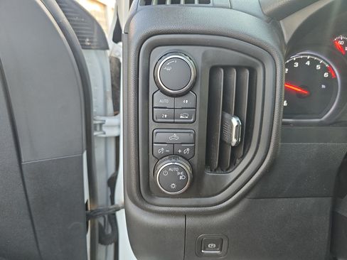Used 2021 Chevrolet Silverado 1500 W/T w/ WT Value Package AWD/4WD image 20