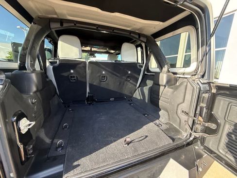 Used 2024 Jeep Wrangler Unlimited Sport AWD/4WD image 13