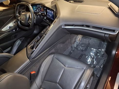 Used 2023 Chevrolet Corvette Stingray Coupe w/ Z51 Performance Package image 17