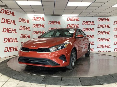 Certified 2023 Kia Forte LXS FWD image 3