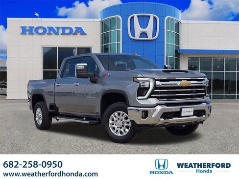 Used 2025 Chevrolet Silverado 2500 LTZ w/ LTZ Convenience Package image 1