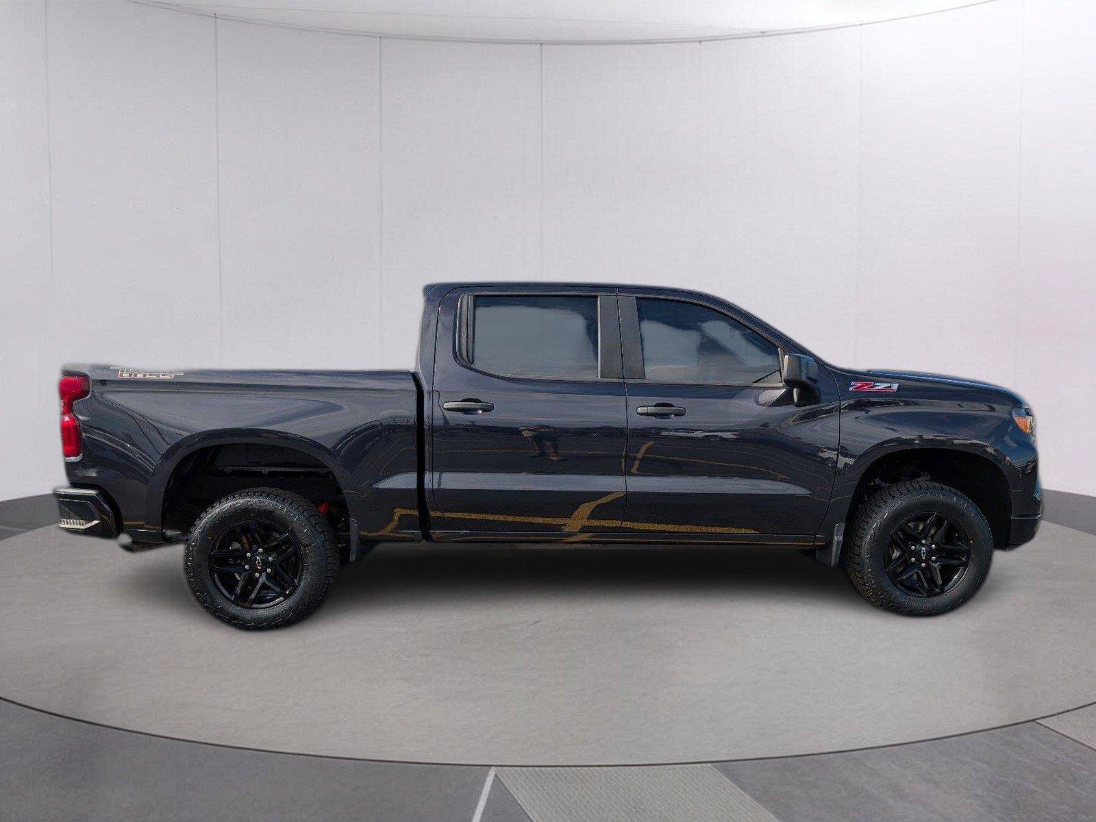 Used 2022 Chevrolet Silverado 1500 Custom Trail Boss AWD/4WD image 8
