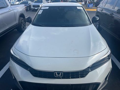 Used 2025 Honda Civic Sport image 2