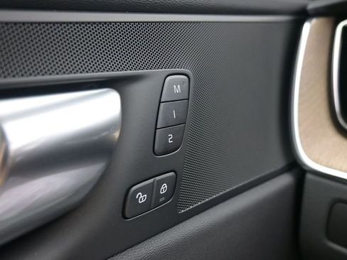 New 2026 Volvo XC60 B5 Core w/ Climate Package image 29