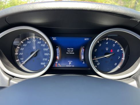 Used 2020 Maserati Ghibli S RWD image 22