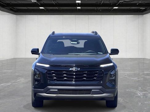 Used 2025 Chevrolet Equinox LT w/ Convenience Package II FWD image 2