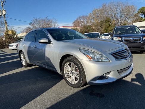 Used 2012 INFINITI G37 x Sedan w/ Premium Pkg image 3