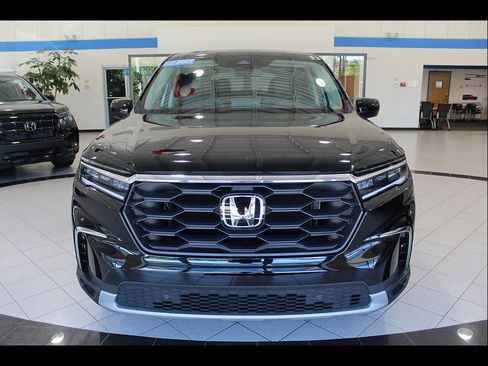 Certified 2025 Honda Pilot EX-L image 2