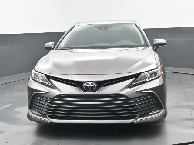 Used 2024 Toyota Camry LE w/ Convenience Package FWD image 5