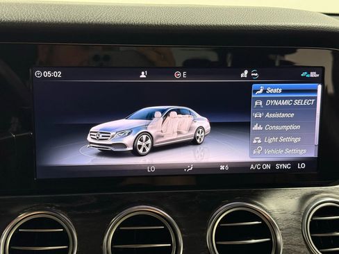 Used 2019 Mercedes-Benz E 300 4MATIC w/ Premium 1 Package image 35