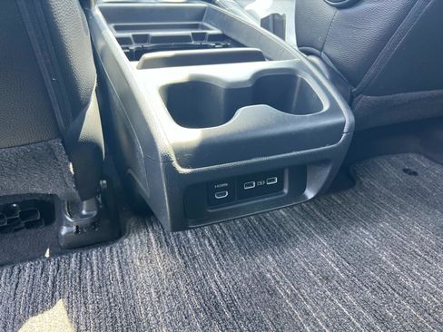 Used 2023 Honda Odyssey Touring image 23