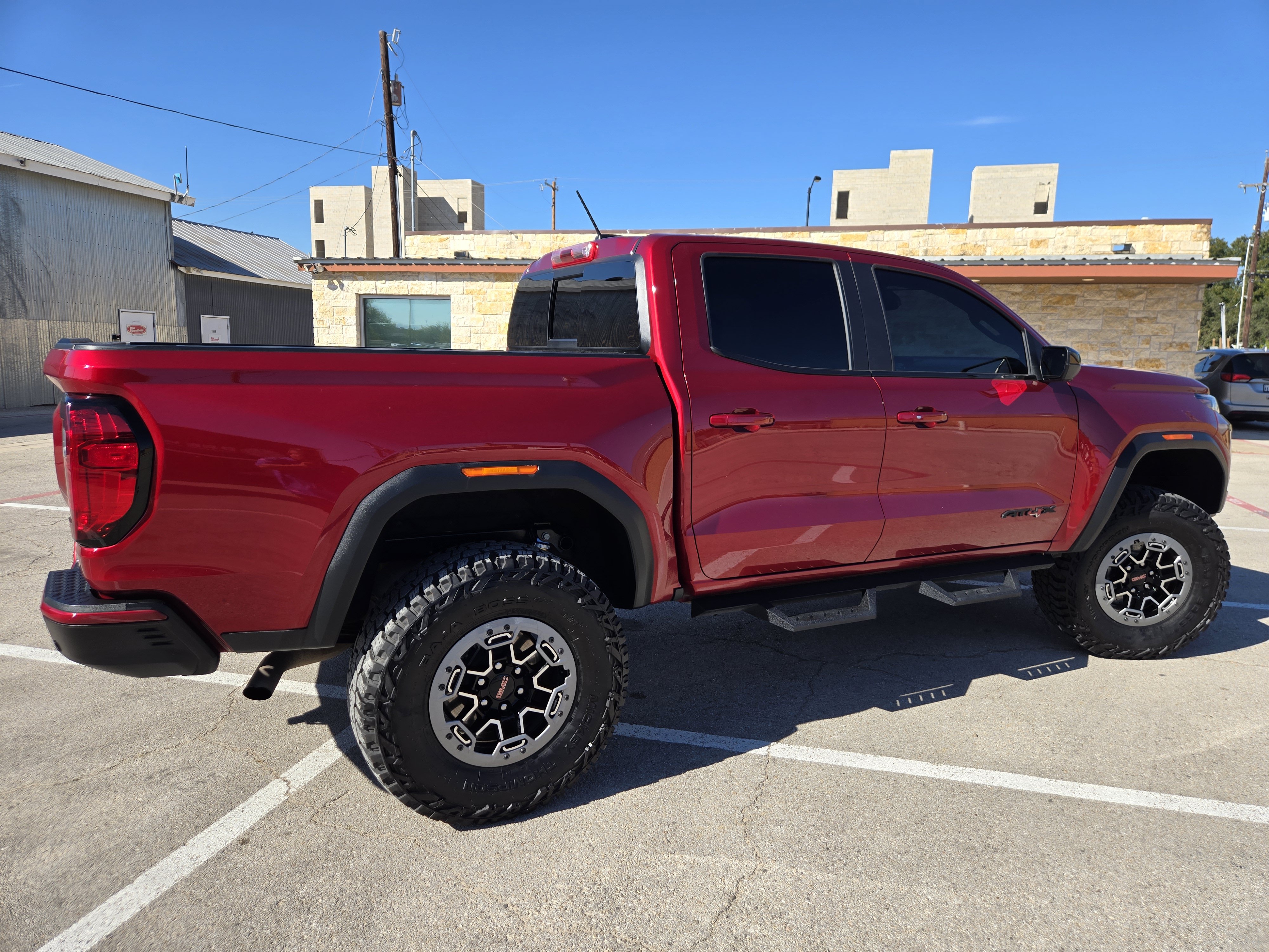 Used 2023 GMC Canyon AT4X AWD/4WD image 19