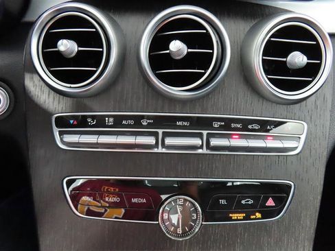 Used 2020 Mercedes-Benz C 300 4MATIC Sedan w/ Premium Package image 31