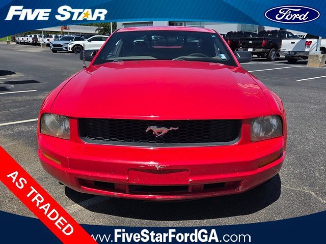 Used 2005 Ford Mustang Premium RWD image 2