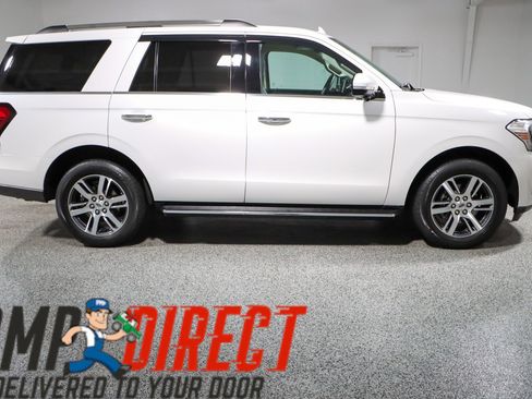 Used 2022 Ford Expedition Limited image 6