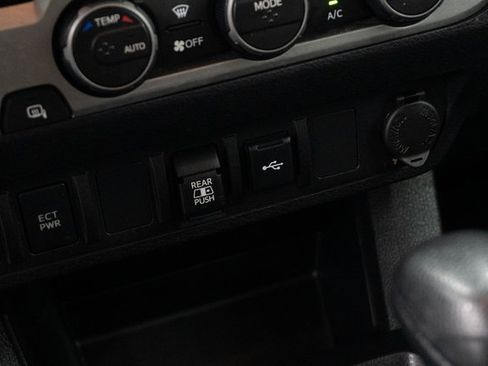 Used 2022 Toyota Tacoma SR5 w/ Technology Package image 23