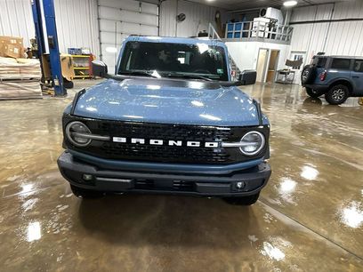 New 2025 Ford Bronco Outer Banks w/ Black Appearance Package