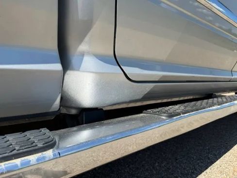 Used 2017 RAM 1500 Classic SLT AWD/4WD image 31