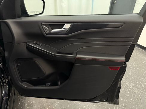 Used 2025 Ford Escape ST-Line image 7