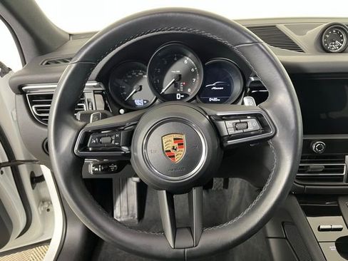 Used 2023 Porsche Macan Base image 12