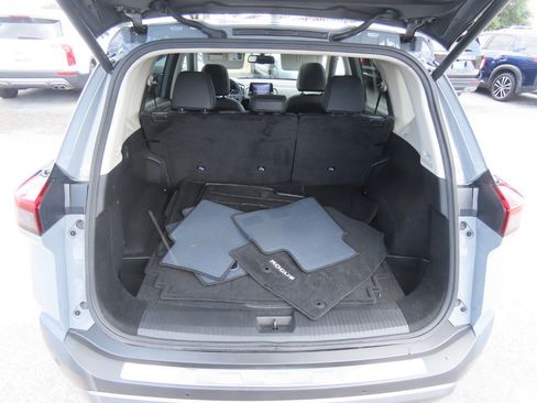 Used 2023 Nissan Rogue SL FWD image 14