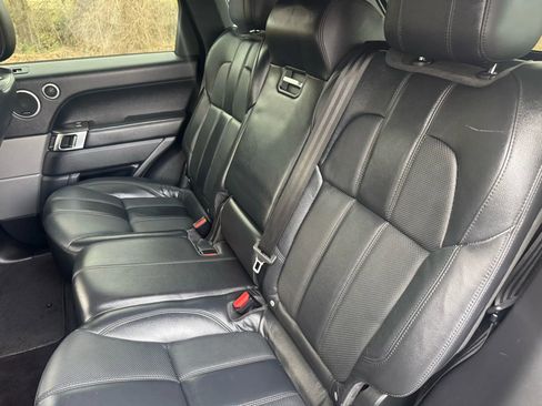 Used 2016 Land Rover Range Rover Sport SE image 23