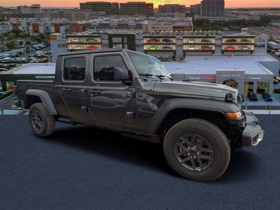 New 2026 Jeep Gladiator Sport