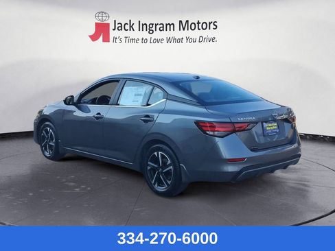 Used 2025 Nissan Sentra SV image 3
