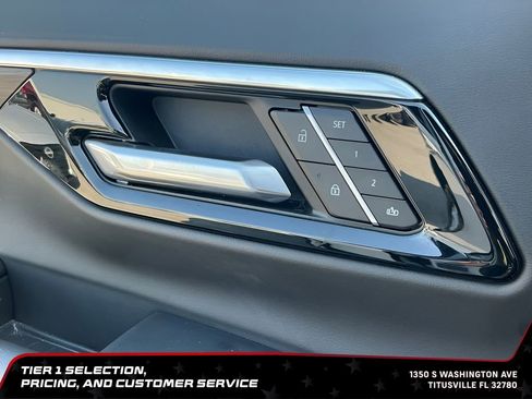 Used 2025 Chevrolet Tahoe LT AWD/4WD image 23