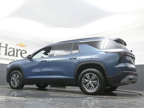 Used 2025 Chevrolet Traverse LT image 56