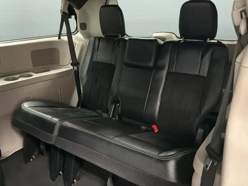 Used 2018 Dodge Grand Caravan SXT FWD image 21