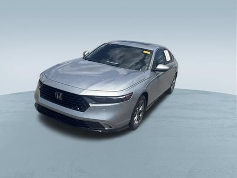 Used 2023 Honda Accord EX-L image 3
