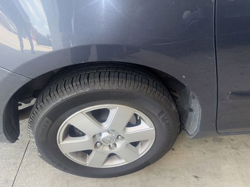 Used 2010 Toyota Sienna LE FWD image 15