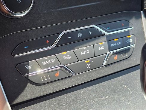 Used 2016 Ford Edge SEL w/ Equipment Group 201A FWD image 43