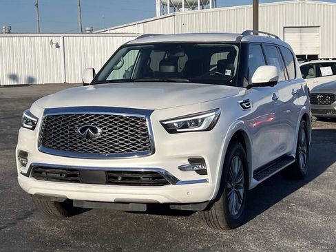 Used 2024 INFINITI QX80 Luxe image 3