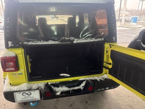 Used 2023 Jeep Wrangler Unlimited Sahara w/ Cold Weather Group image 20