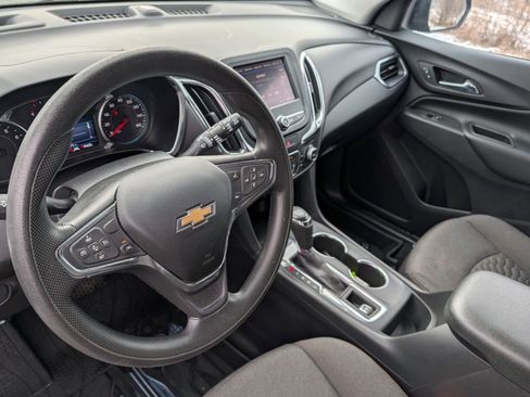 Used 2021 Chevrolet Equinox LT image 23