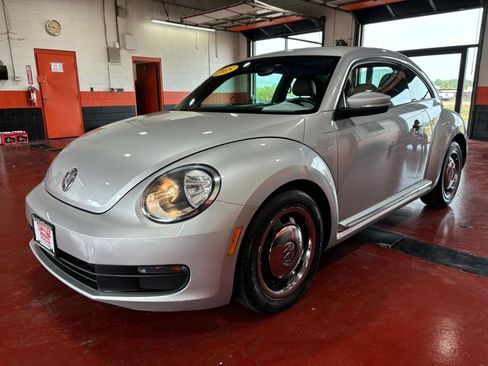 Used 2015 Volkswagen Beetle 1.8T Classic image 2
