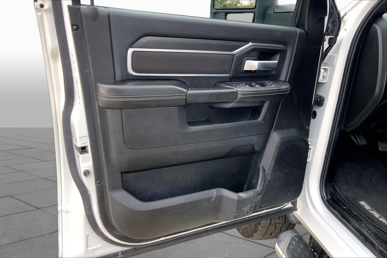Used 2025 RAM 2500 Big Horn AWD/4WD image 19