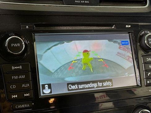 Used 2013 Nissan Altima 2.5 SL w/ Technology Pkg FWD image 6