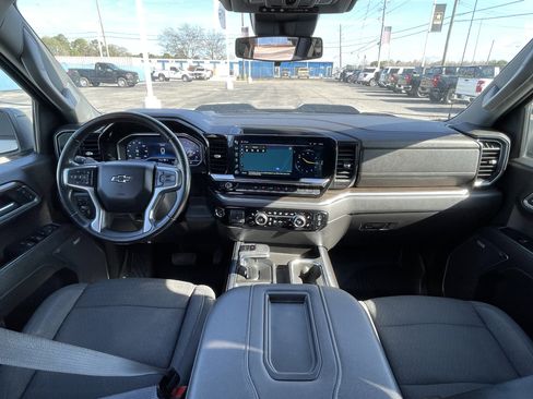 Used 2022 Chevrolet Silverado 1500 LT Trail Boss w/ Convenience Package II image 33