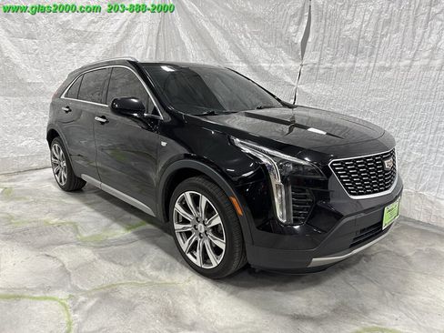 Used 2019 Cadillac XT4 Premium Luxury w/ Cold Weather Package image 2