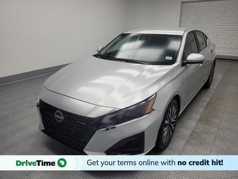 Used 2023 Nissan Altima 2.5 SV image 1
